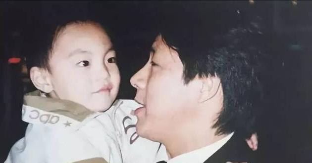 为胡明轩放弃舞蹈梦,休赛期,胡明轩会带妈妈上综艺助力出圈吗?