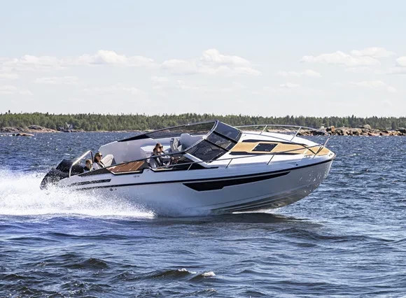 flipper 900dc 来自波兰的parker在中小型游艇领域拥有丰富的设计和