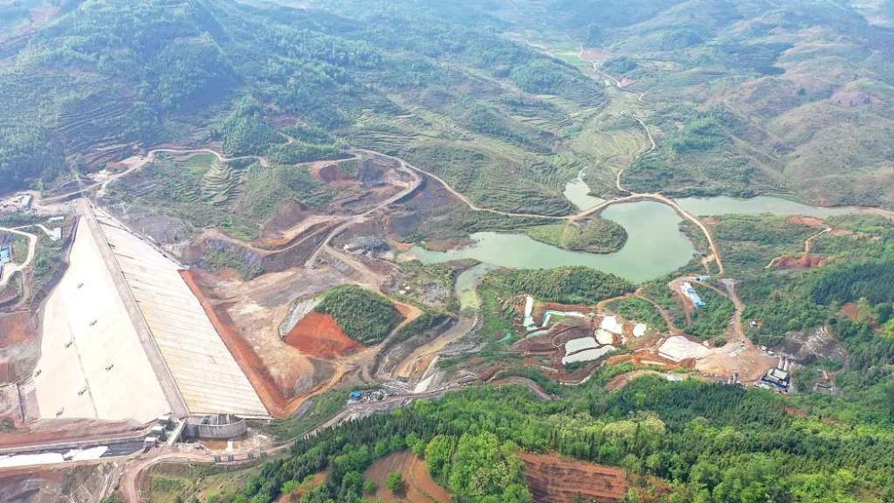 贵州黔西南安龙平桥水库枢纽工程进入收尾阶段是以城镇供水灌溉人畜