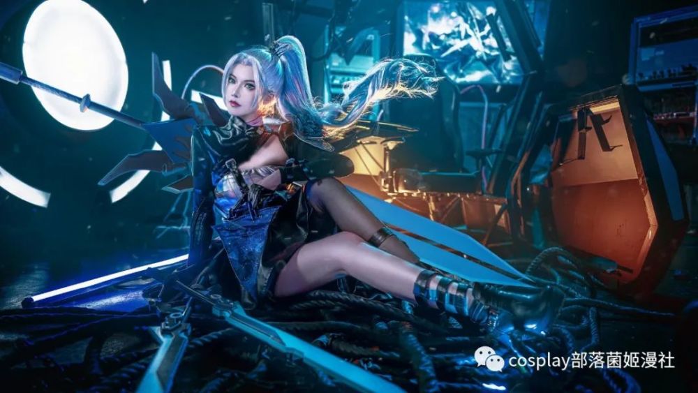 cos王者荣耀五五开黑节花木兰默契交锋cos正片露儿大魔王