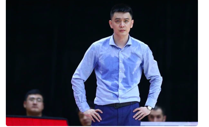 杨鸣再次甩锅,给辽宁输冠军找了7个理由!最关键4字却闭口不提