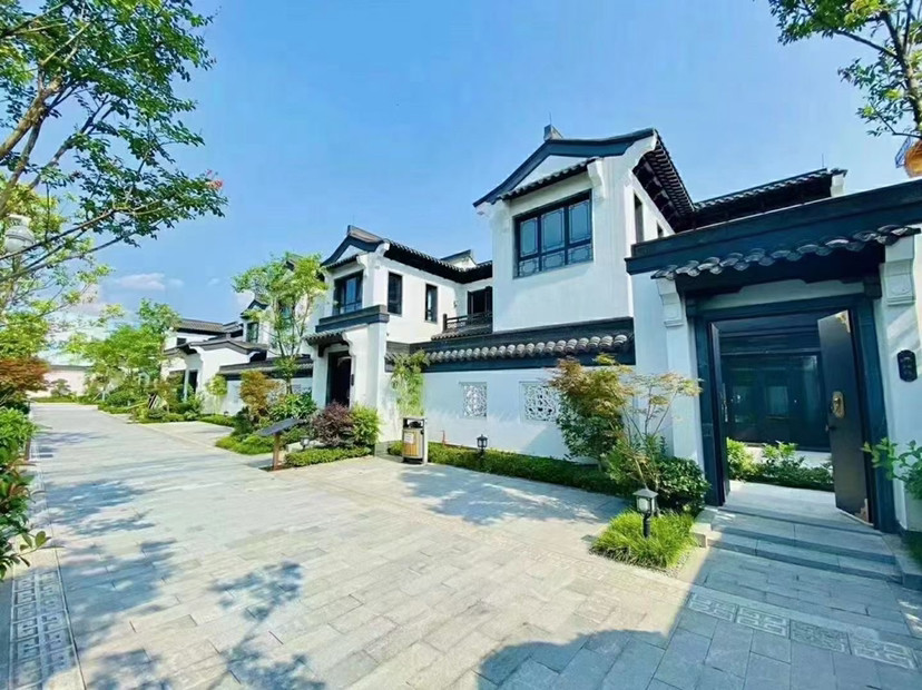 青城山下绝版徽派建筑合院别墅