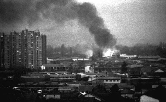 1999年到底发生了什么?为何所有人都被清除记忆?