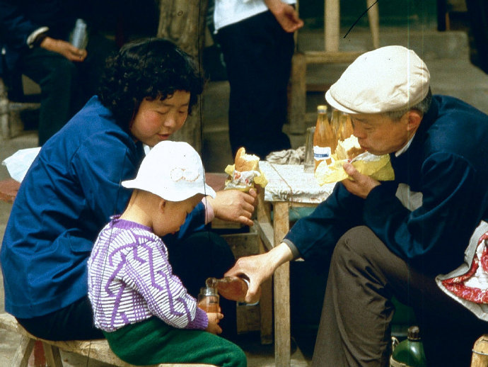 老照片:80年代的河南洛阳龙门石窟(组图)