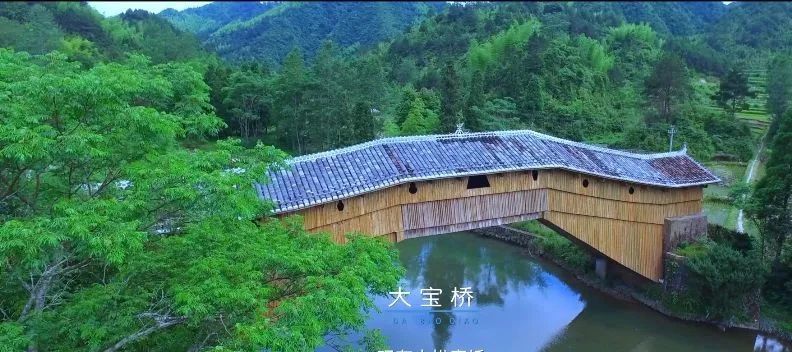 "五一"假期鸾峰桥成"网红" ,廊桥连古今技艺代代传
