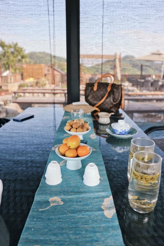 来都来了,吃杯茶再走吧!杭州这几家茶馆好喝又好拍