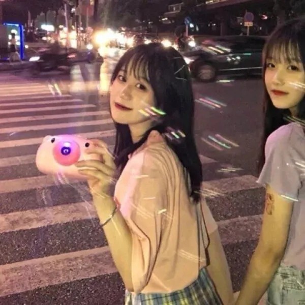 真人闺蜜头像三里清风三里路步步清风步步你