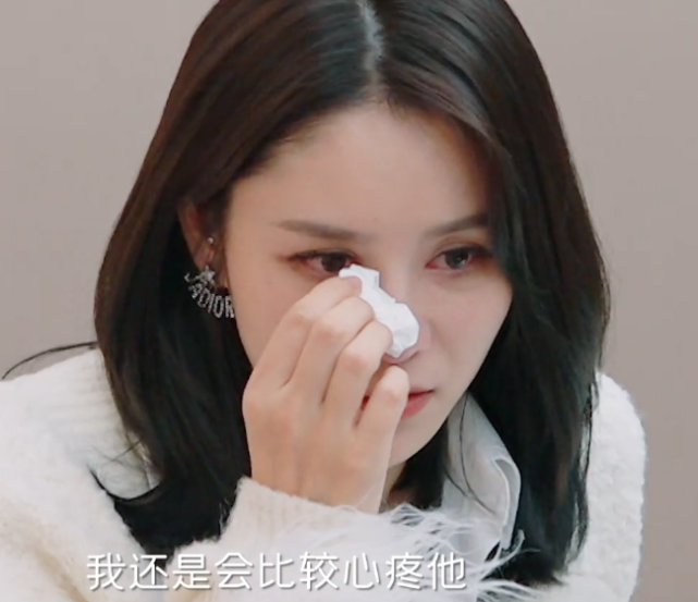 张馨月闹情绪独自回房间,妻子团反应太现实!表面功夫都懒得装?