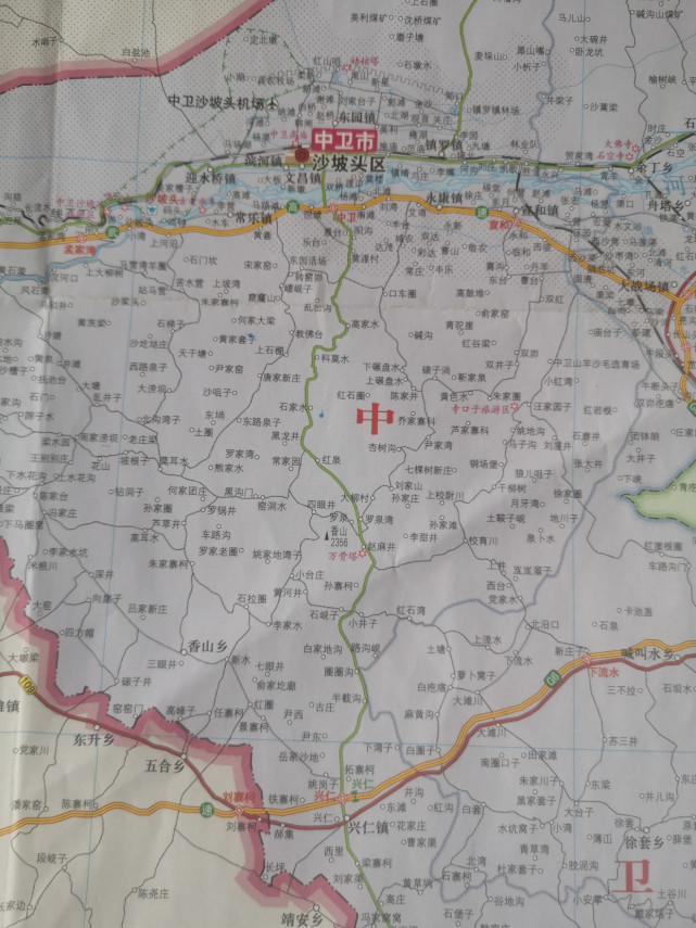 宁夏有座山,名字叫香山,昔日此地修建万骨塔,今日香瓜扬名天下