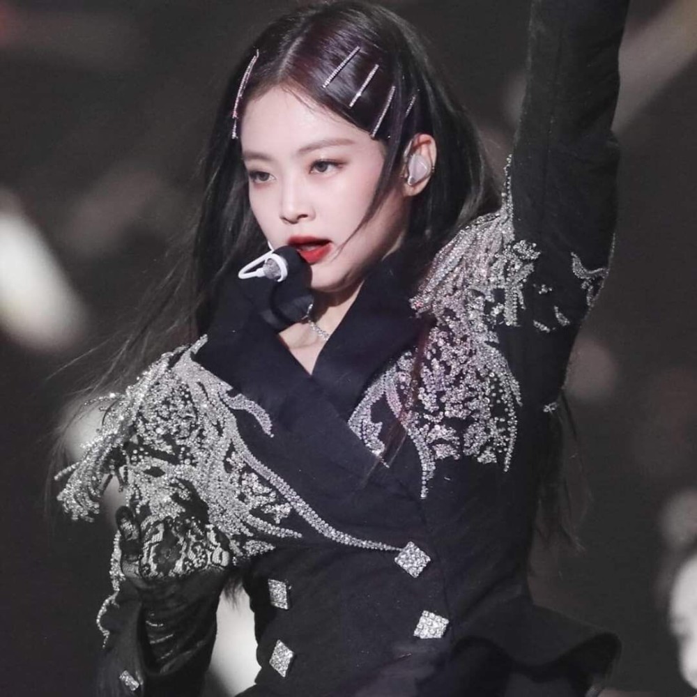 jenniekim组合合照,jenniekim生活照 肤白貌美kim jennie,臭屁妮