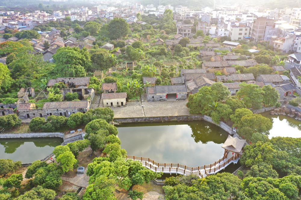 广州发现一座800年古村,有4座门楼,其中1座破烂不堪却没人敢动