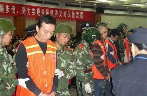 重庆巫山县"黑老大"王兴平灭亡记