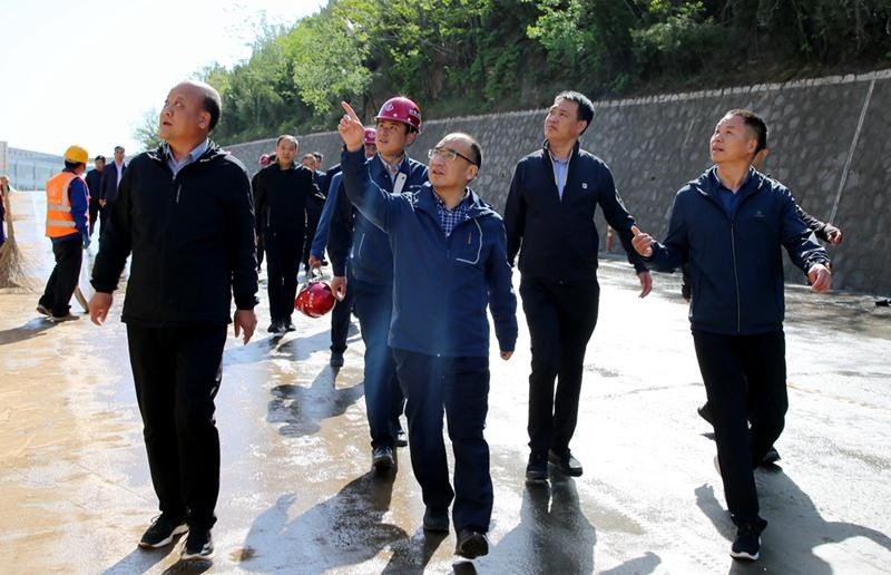 姚逊调研桑田大道工程建设推进情况