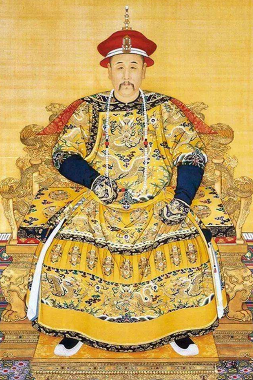 清朝传了12位皇帝,从画像中就可看出大清由盛转衰的