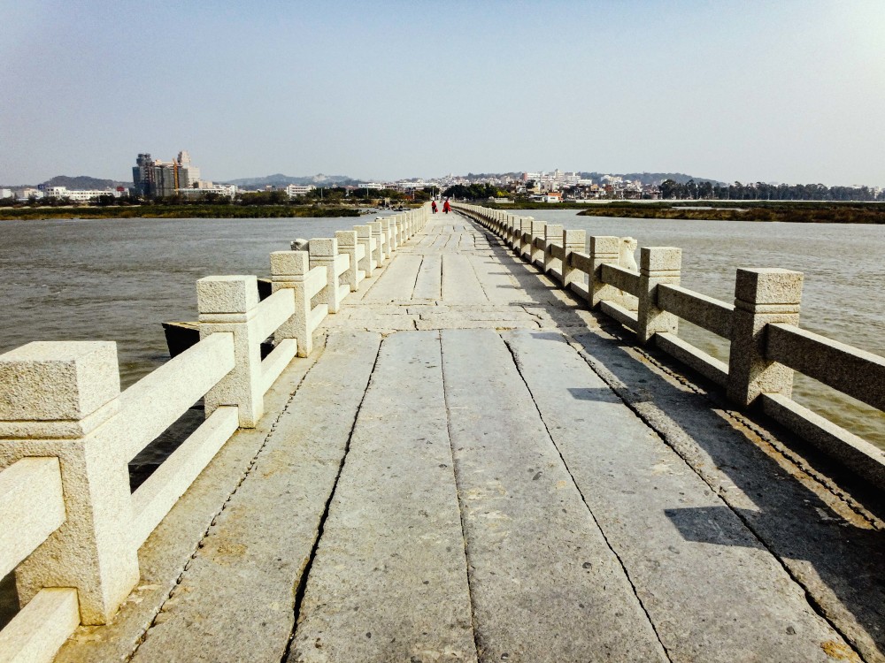 福建省泉州市洛阳桥海内第一桥风光