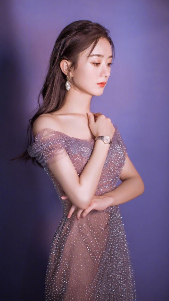 赵丽颖穿内衣的照片_美女只穿内衣(2)