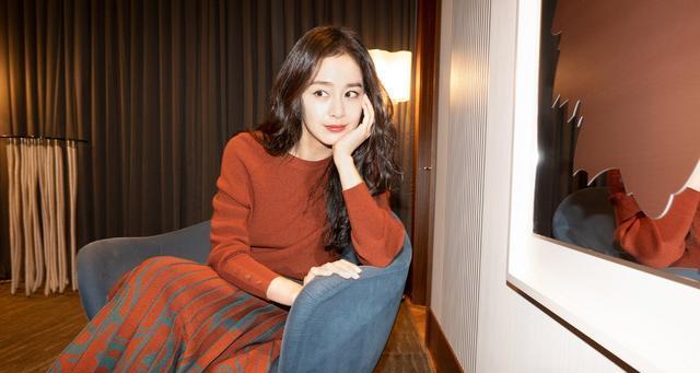 曾被评为"世纪最美女星",金泰熙美了42年,魅力依旧不减当年