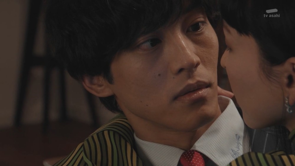 以图观剧:松坂桃李主演奇幻爱情剧《如果那时候接吻的话》第一集