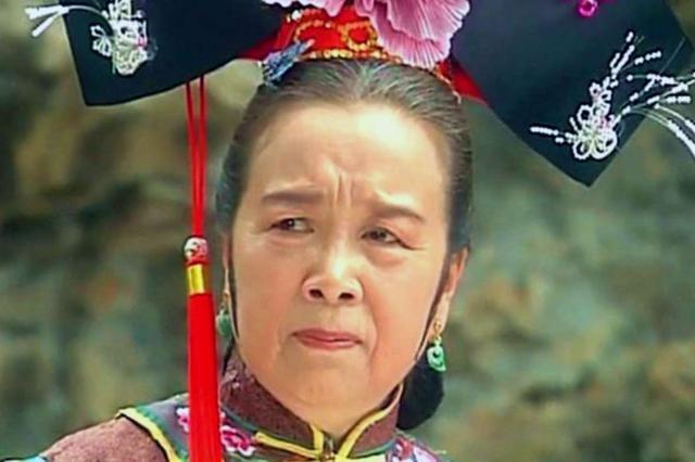 还珠中"容嬷嬷"年轻时是校花?以为在开玩笑,看到照片瞬间心动