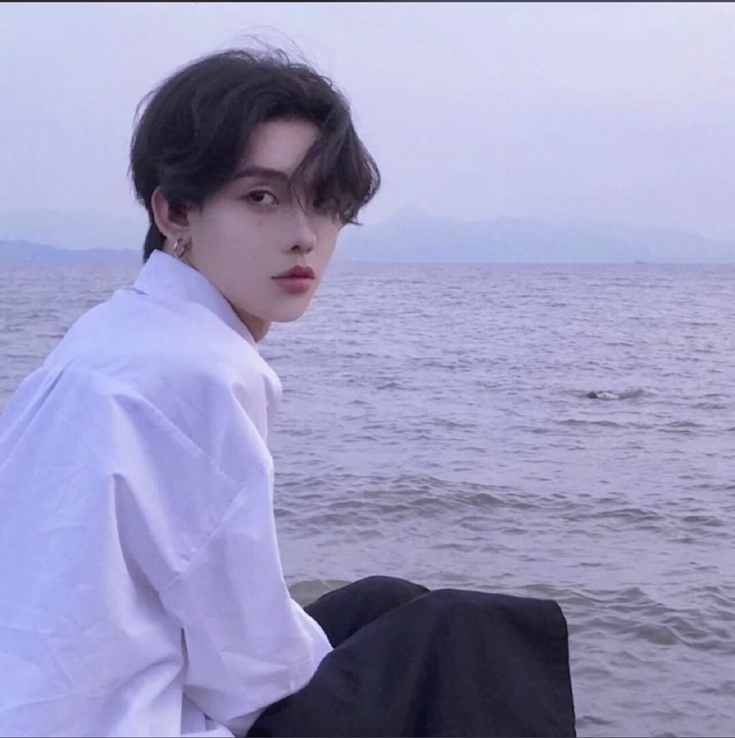 一组高颜值阳光大暖男头像