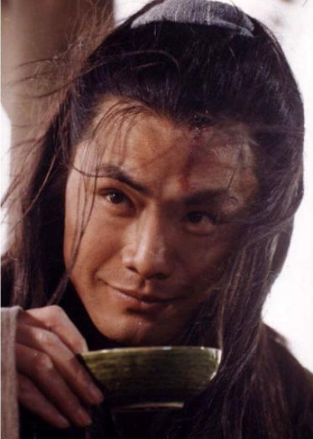 李亚鹏版《笑傲江湖》20年,以现在的眼光看,大胡子挑女演员绝了
