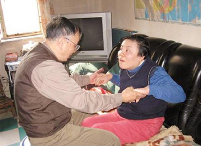 朱令:清华的高材生,因得罪室友被下毒,现在48岁智商却