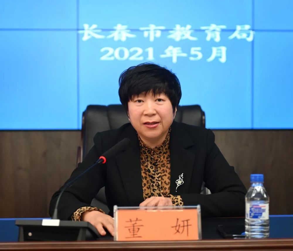 市教育局副局长董妍就做好2021年中考招生工作提出三点要求.