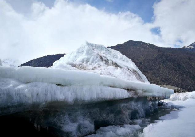 这个被人遗忘的古村,竟隐藏着世界三大冰川之一的来古冰川和然乌湖