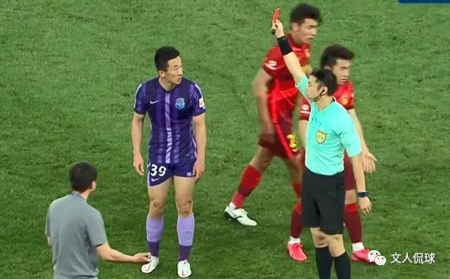 王上源掌掴对手停赛三场罚款三万球迷其他人呢