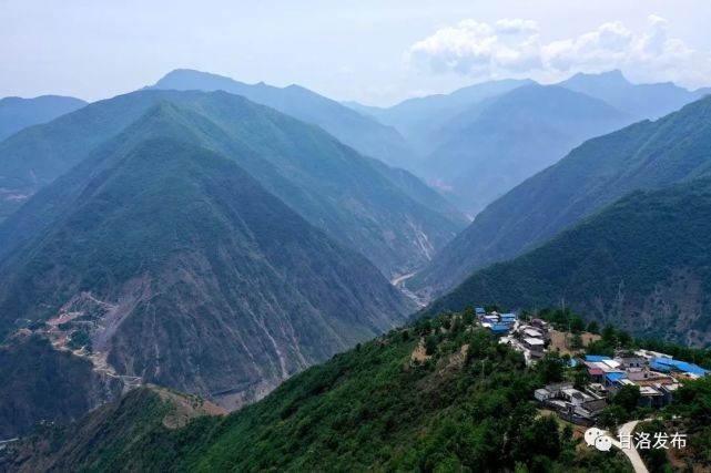 俯瞰凉山甘洛|浓墨重彩染大地 美哉美哉|甘洛县|凉山|大地|村庄