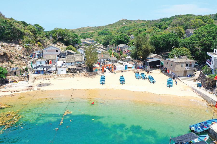 大亚湾三门岛岛上山湖林海美景不计其数