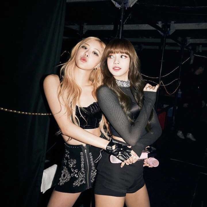 blackpink成员rosé&lisa:曼谷的风终究会吹向墨尔本的