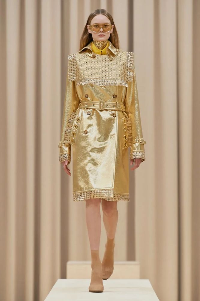被剪开的皮草burberry2021年秋冬成衣