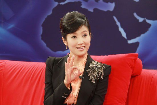 像我们知道的之前的栗坤,还有现在是北京电视台一姐的春妮,春妮这个