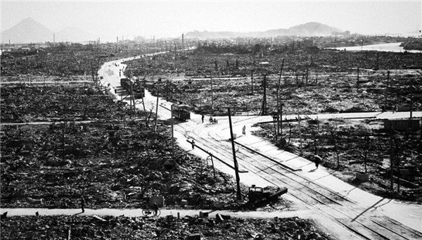 1945年,美国为何将原子弹投到广岛和长崎,而不是东京?