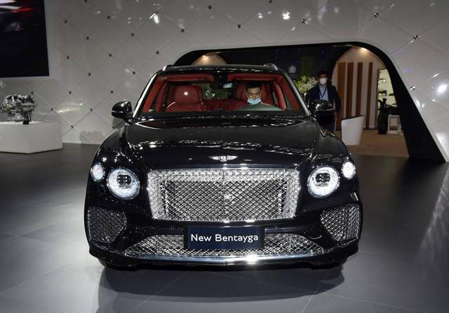 疫情打击全球经济 宾利的销量却证明,富豪们依然过得很滋润