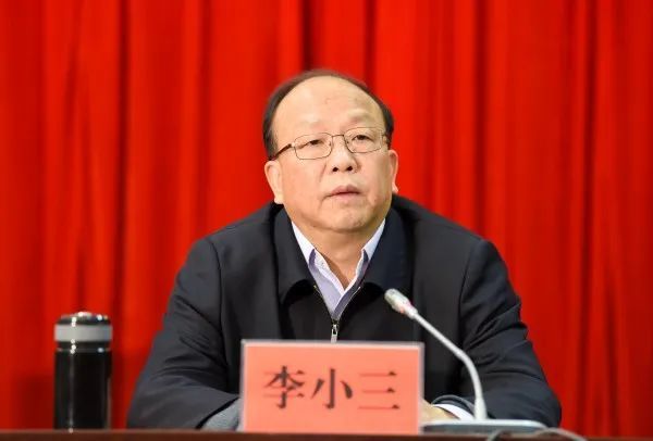 李小三此前任云南省委常委,组织部部长,刘洪建原为云南省政府副省长.