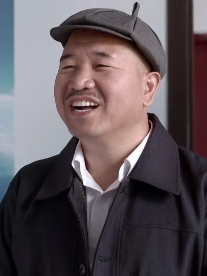 首先,我们要说的正是有着"象牙山村第一神兽"之称的谢广坤,他的扮演者