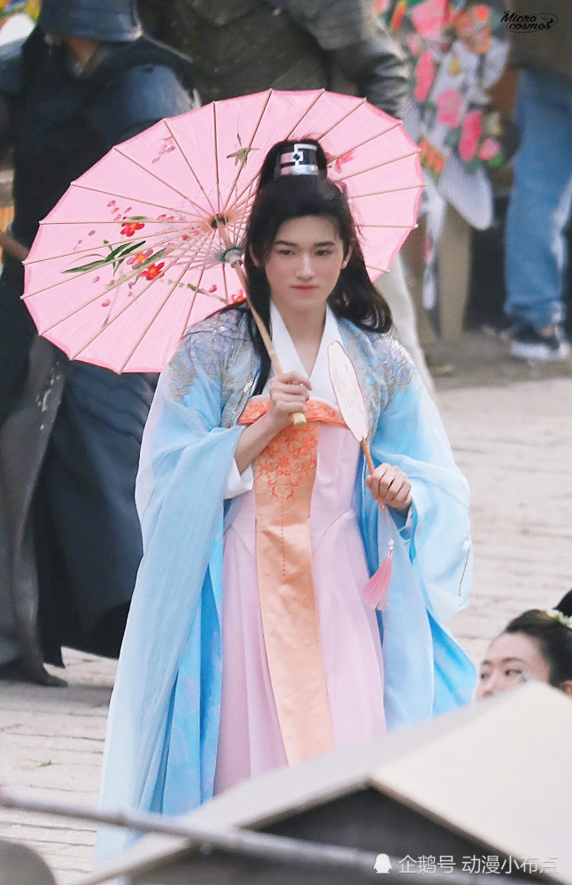 宋亚轩古风女装太惊艳了
