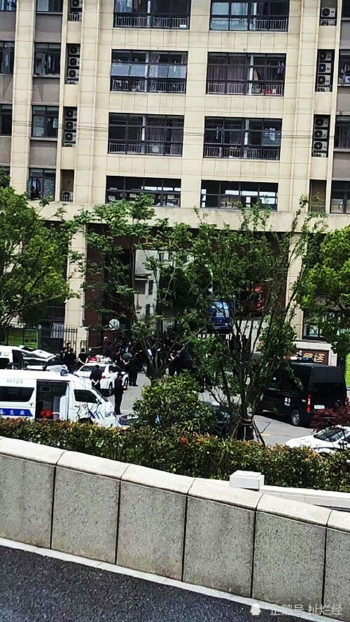 上海发生人质劫持事件,嫌犯被警方当场击毙,疑似四川广元户籍