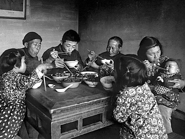 外国人镜头下的中国六十年代日常生活!
