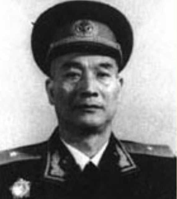 这4位开国少将经历犹如复制:战场被俘,加入