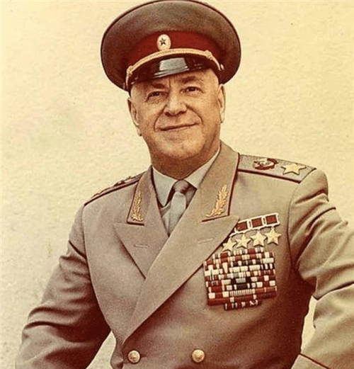 苏联元帅朱可夫,战功卓著却两次被"贬",死后20年叶利钦才为其平反
