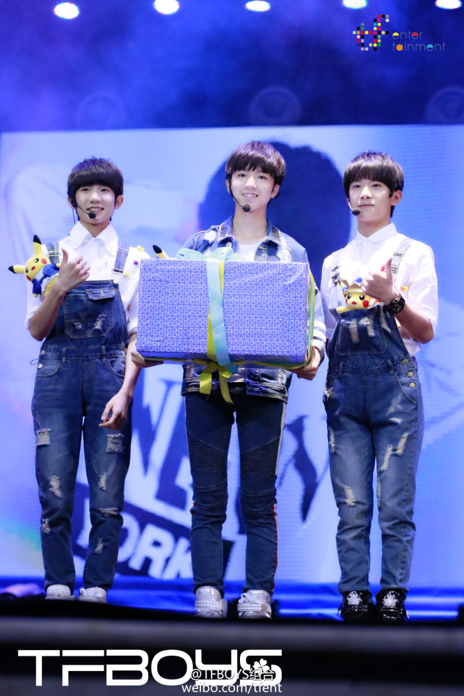 tfboys20132021组合合照部分来拼凑我们的组合记忆