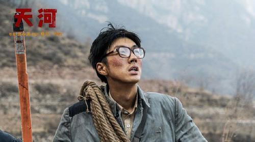理想照耀中国邓伦的哭戏太圈粉演绎出了男主吴祖太传奇的人生