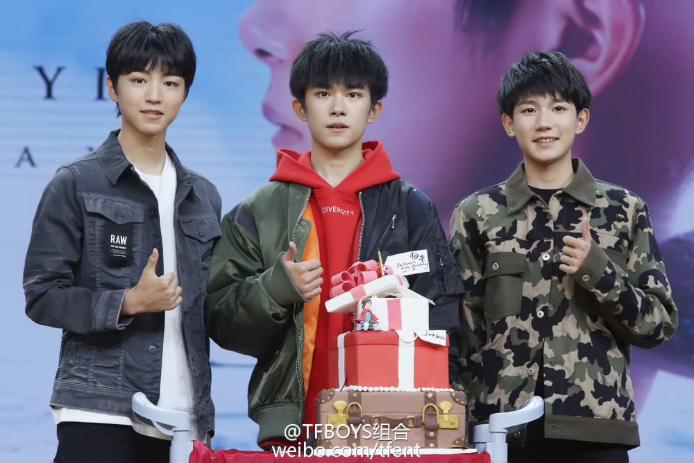 tfboys|2013～2021组合合照(部分),来拼凑我们的组合记忆