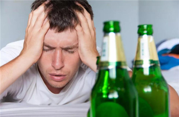 同样是喝酒为什么喝完有的时候会头疼上头是因为酒的质量差吗