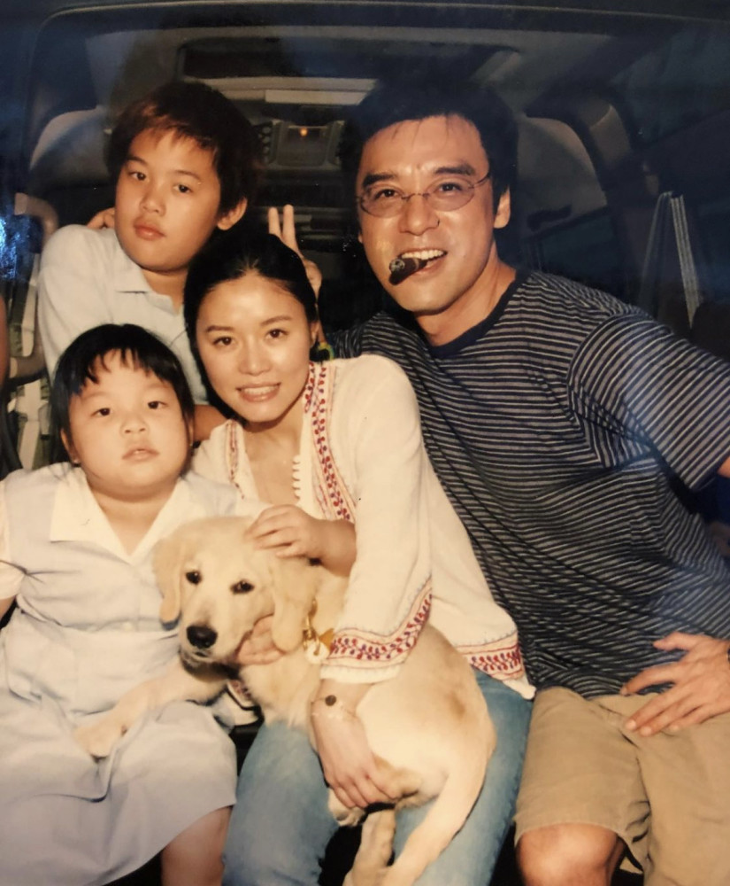 钟镇涛长女母亲节示爱范姜,两人感情胜似亲生,只字未提章小蕙