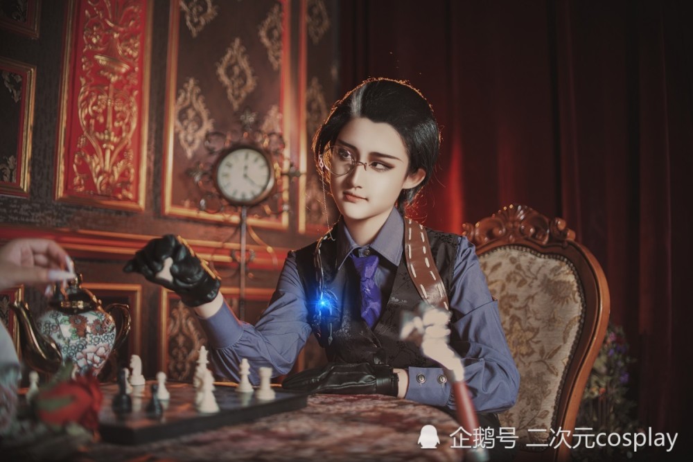 第五人格cos:约瑟夫&范无咎太好看了,古典背景衬托令人喜欢