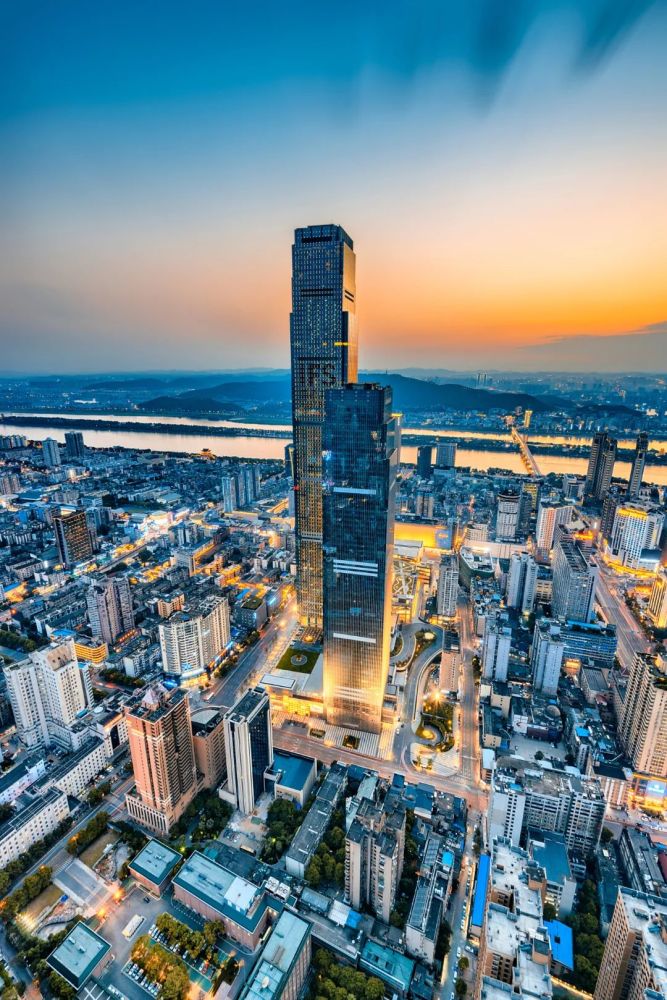 一周要闻|全国万达五一销售111亿;浦西第一高楼地块91